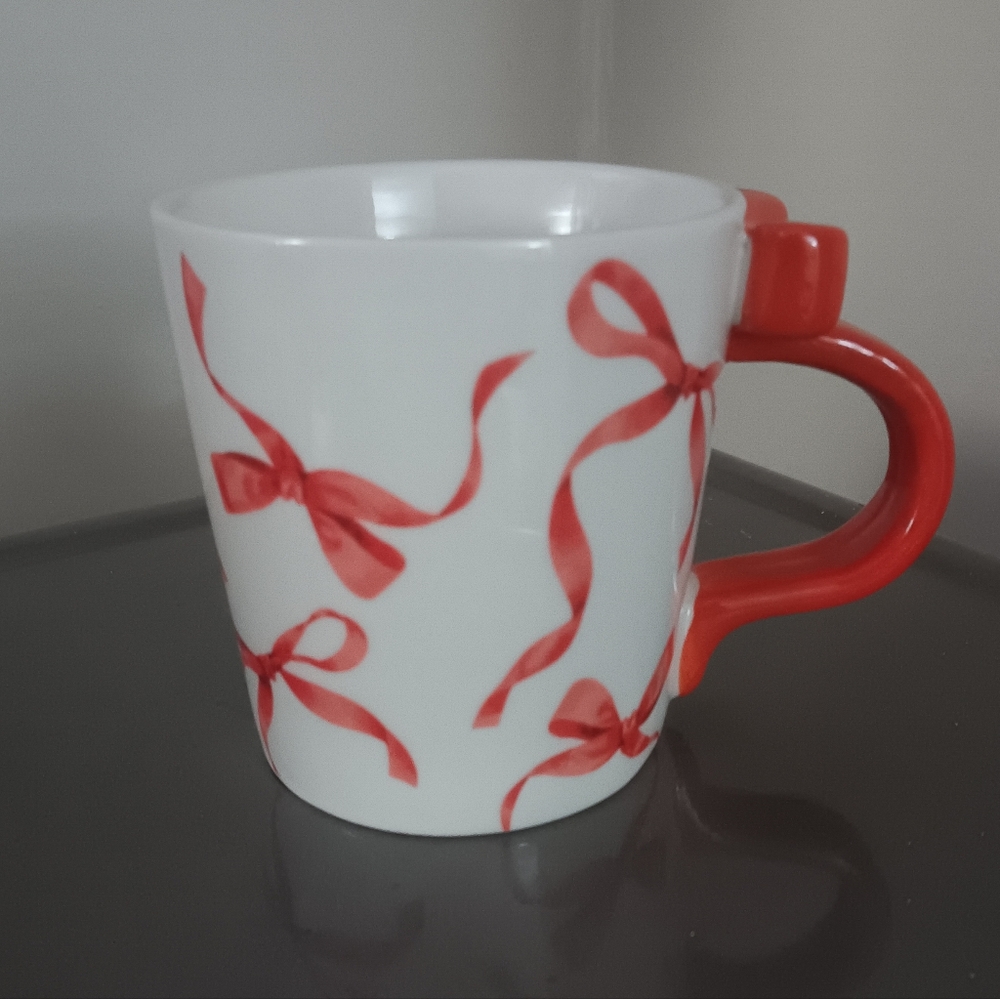 Red Bow Mug- NWT